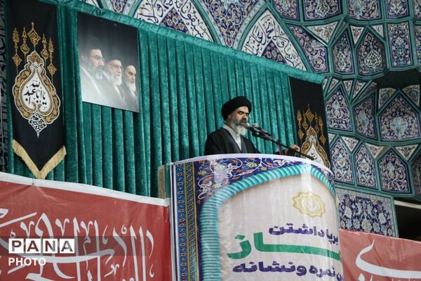 دانش‌آموزان بهارستانی، طلایه‌داران وحدت و معنویت در نماز جمعه