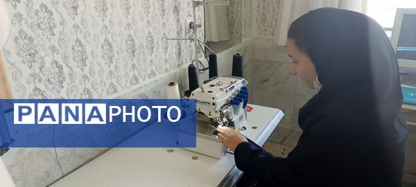 بزرگداشت روز خیاطی در هنرستان تلاش گندمان 