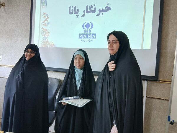 مراسم تجلیل از دانش آموز خبرنگاران پانا ناحیه پنج مشهد 