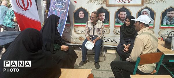 بازدید قائم مقام معاون وزیر سازمان دانش‌آموزی از فعالیت های موکب عشاق‌الحسین(ع)