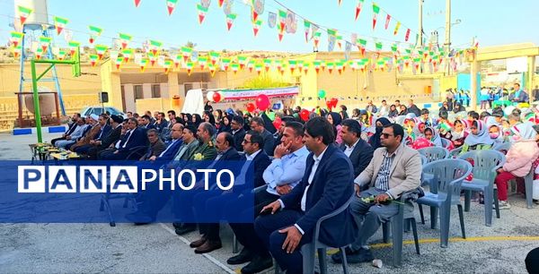 وقتی مدرسه صحنه انقلاب شد؛ زنگی که با سرود و افتخار نواخته شد