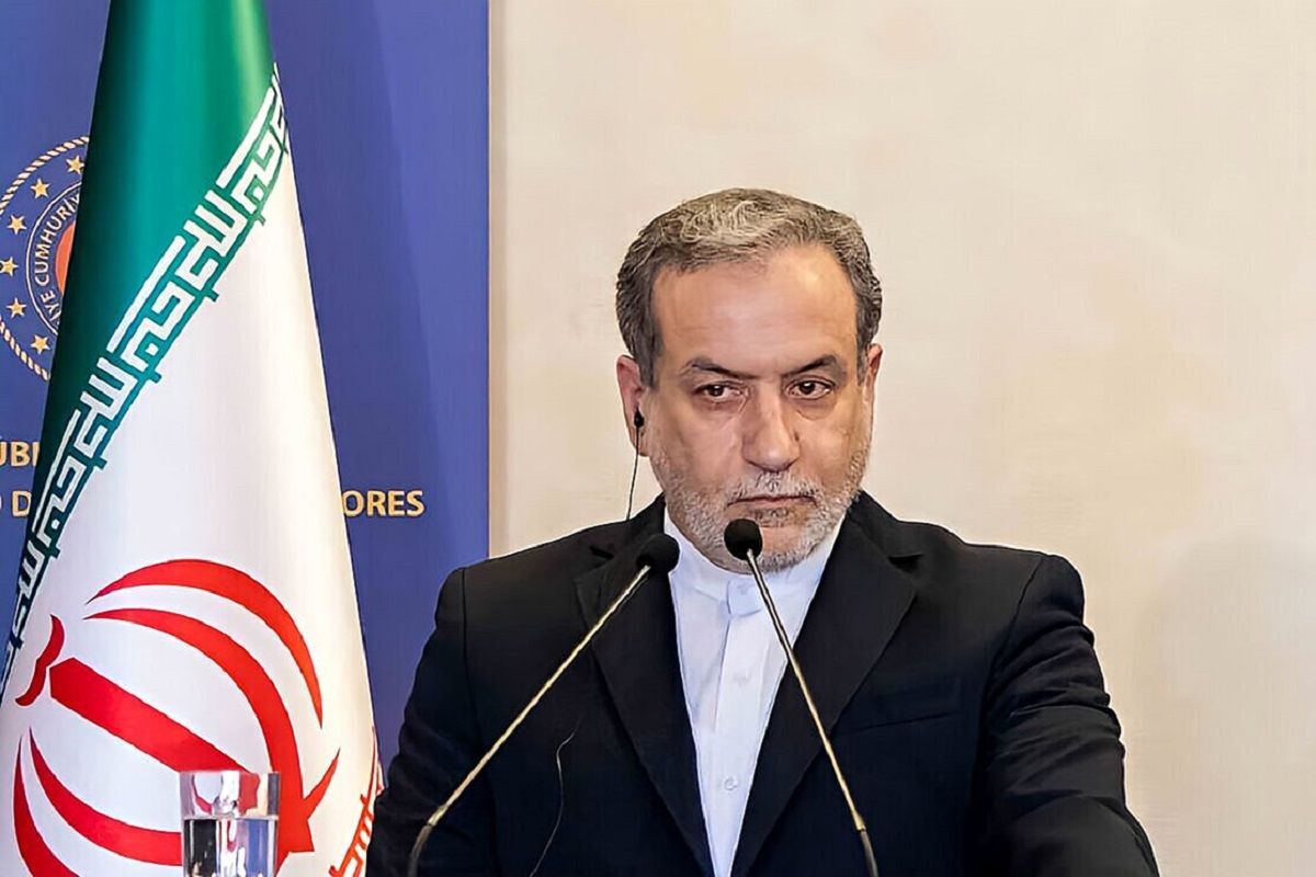 عراقچی: گروسی تسهیل‌گر تجاوز آمریکا و اسرائیل به ایران بود