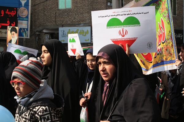 حضور پرشور مردم بهارستانی در راهپیمایی ۲۲ بهمن