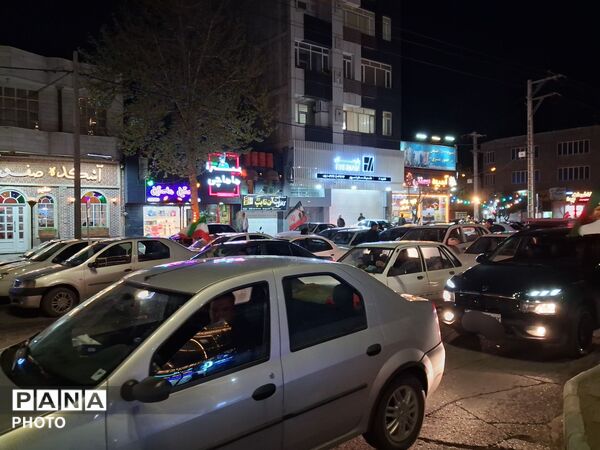 رژهٔ خودرویی در بلوار فضل نیشابور
