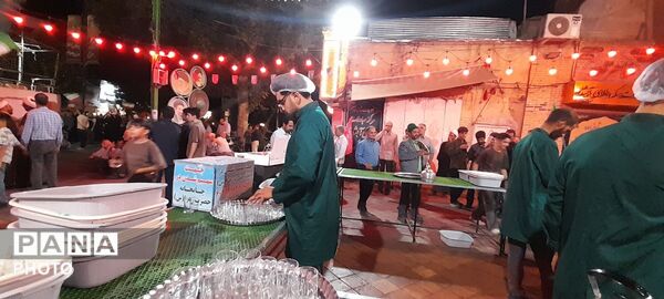 صد و هفتاد و سه شب عطر چای و کرامت؛ «چایخانه حضرت زهرا (س)» همچنان میزبان دل‌های بی‌قرار