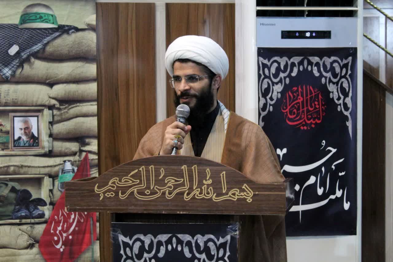 جشن‌های میلاد فرصتی ارزشمند برای تجلیل از ارزش‌های اسلامی و تقویت بنیان‌های خانواده است