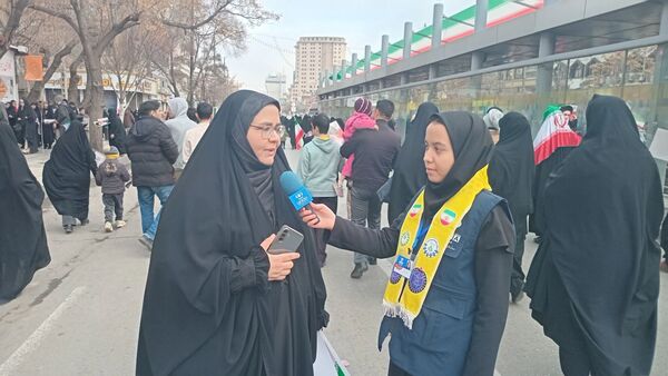 حضور پر شور مردم مشهد در راهپیمایی ۲۲ بهمن