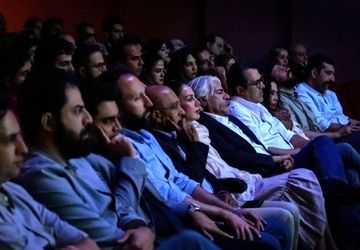 کیهان کلهر به تماشای بداهه نوازی تار و تنبک نشست