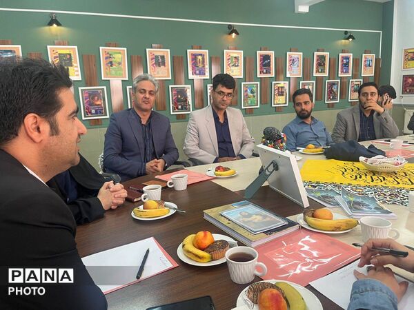 جلسه  هم اندیشی کارشناس مسولان فرهنگی وهنری استان خراسان رضوی