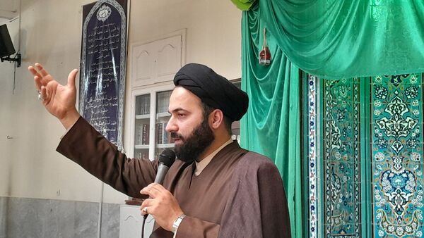 لحظات نورانی اعتکاف و نماز جماعت در مسجد امام حسن عسگری(ع)