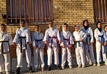 برگزاری آئین گرامیداشت روز ورزش و تربیت بدنی در دبستان دخترانه بعثت ۲
