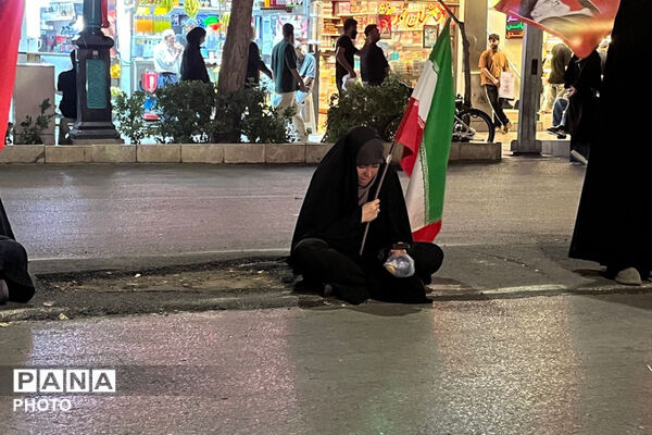 آغاز مراسم وداع با پیکر رهبر شهید در مشهد مقدس