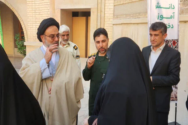 اعتکاف دانش‌آموزی دختران در مسجد پیامبر اعظم شهرک توحید شهرستان جم
