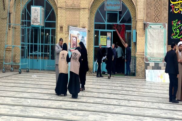 برپایی نماز جمعه و بزرگداشت روز معلم در  مسجد جامع نیشابور