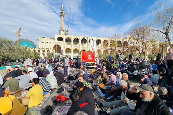 برگزاری نماز عید فطر در ناحیه دو شهرری 