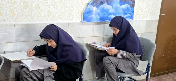 برگزاری مرحله اول آزمون جامع در دبیرستان رضوان