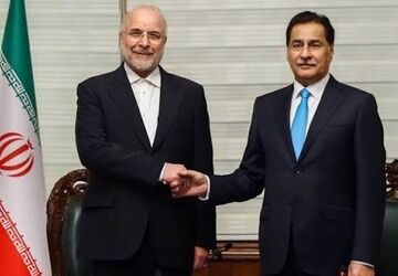 دعوت قالیباف از رئیس مجلس پاکستان برای حضور در آیین وداع با پیکر رهبر انقلاب
