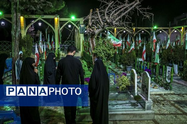 مراسم پرفیض سومین شب احیای لیالی‌القدر در آستان مقدس امام زاده طاهر کرج