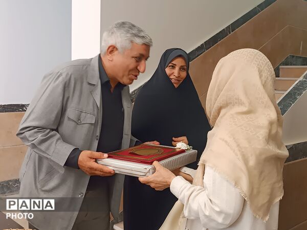 بازدید از مدرسه مشارکتی زنده‌یاد مریم باقری در منطقه ۱۶ تهران