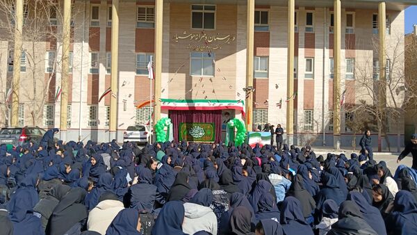   جشن شعبانیه در دبیرستان دخترانه ذبیح الله هوشیار مشهد