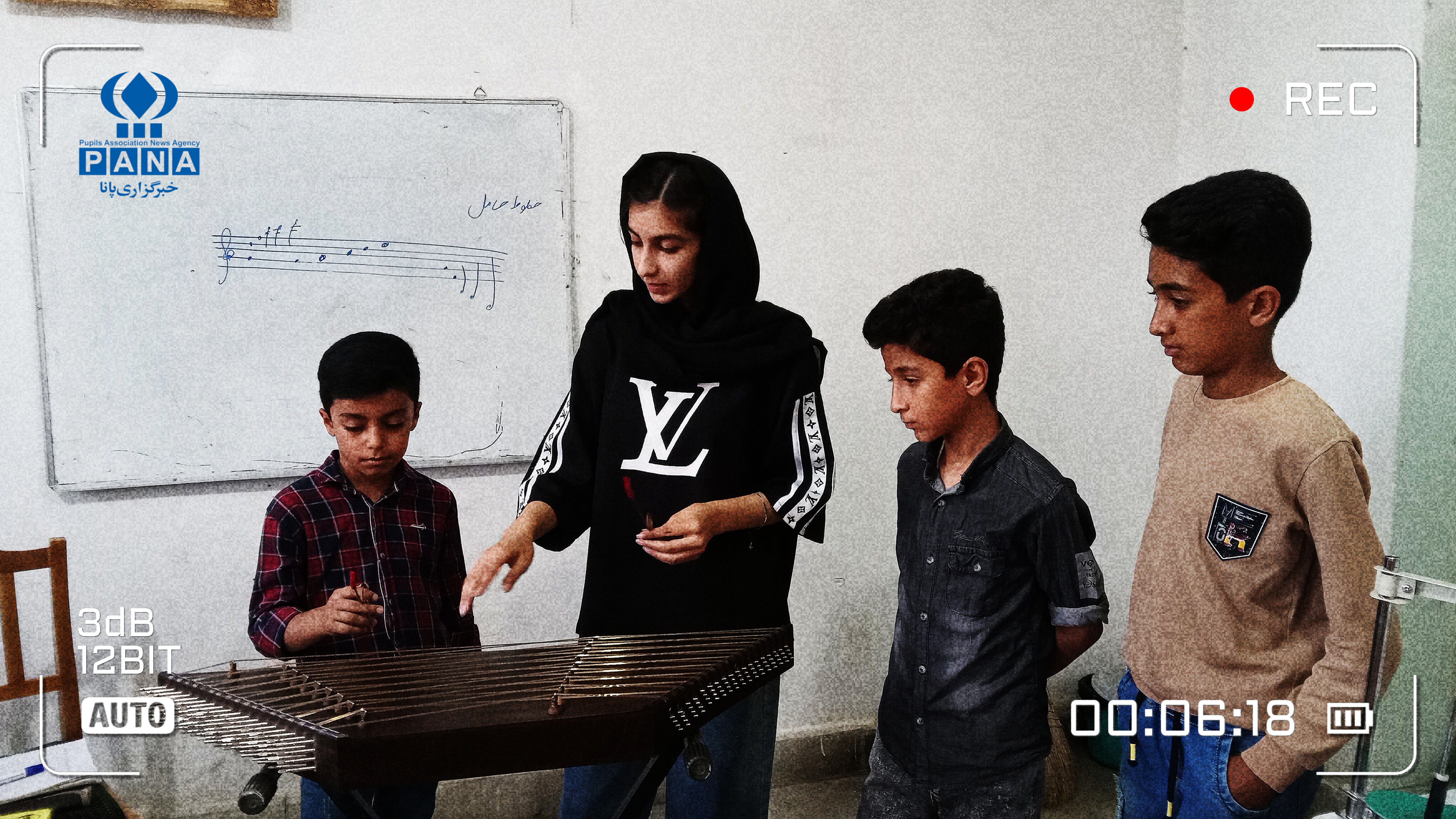 نوای سنتور در کانون‌های شهید مطهری و شهیده سمیه طنین‌انداز شد