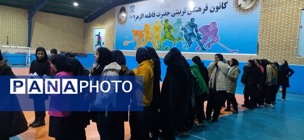 برگزاری سومین روز از مرحله چهارم اردوی «تمشک» در کانون فاطمه الزهرا ناحیه ۳کرج