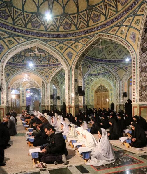 آیین ملی جزء خوانی سحرگاهی قرآن کریم در حرم مطهر حضرت محمد هلال بن علی(ع) 