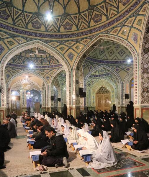 آیین ملی جزء خوانی سحرگاهی قرآن کریم در حرم مطهر حضرت محمد هلال بن علی(ع) 