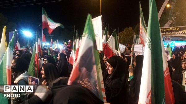 مردم انقلابی نورآباد در هفتاد و نهمین شب ، محکم تر و استوار تر از شب های قبل