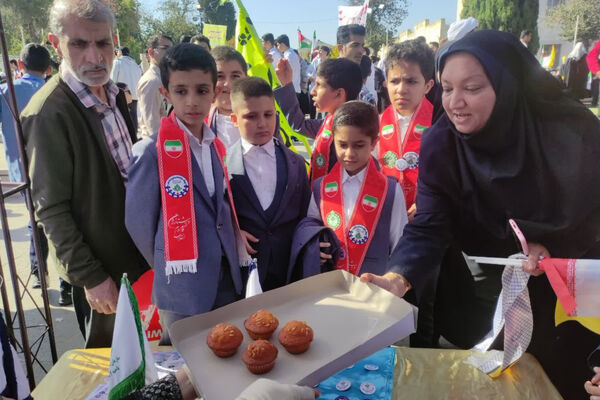 تجمع بزرگ دانش‌آموزان در روز 13 آبان
