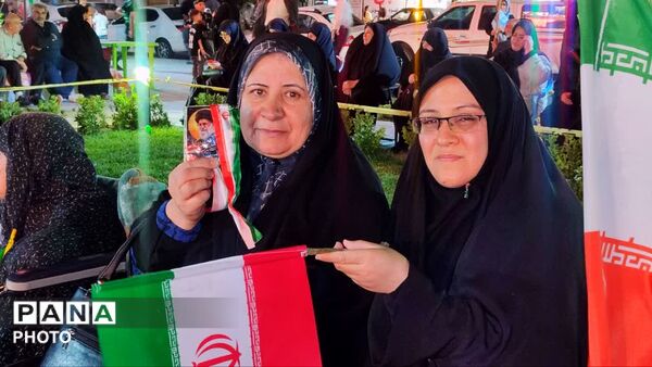 تجمع مردمی شهرستان نجف‌آباد همراه با عزاداری ایام محرم