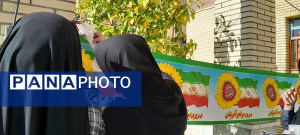آموزشگاه فاطمیه جیرفت به استقبال «دهه فجر»