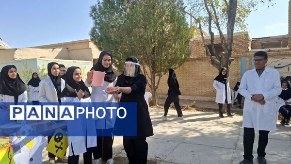 برگزاری جشن علمی شیمی در دبیرستان حضرت زینب(س) بهاباد