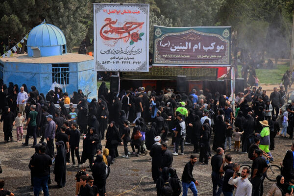 از کودک تا بزرگ پای مکتب حسین(ع)