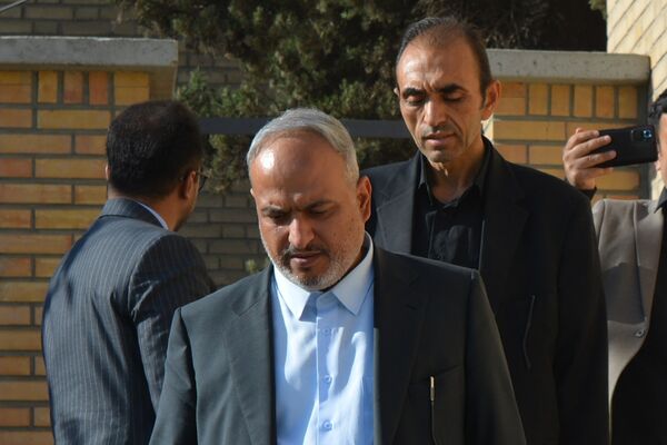 بازدید مدیران‌کل آموزش و پرورش و سازمان نوسازی مدارس استان تهران از زمین چمن روستای اورین