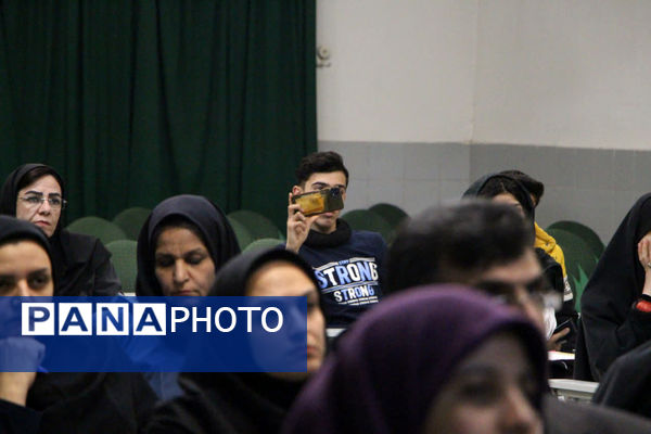 گردهمایی سفیران سلامت متوسطه اول و دوم مدارس یزد