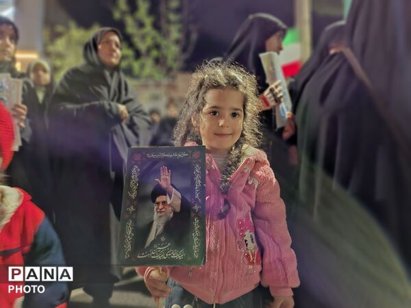 شامگاه دوازده فروردین؛شبی که طنین قدم های مردم رشتخوار،شهر را بیدار کرد
