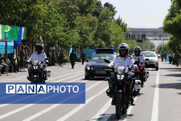 مراسم رژه روز ارتش در شیراز