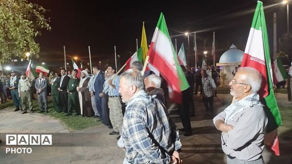 تجمعات شبانه با حضور ایثارگران و جمعی از رزمندگان در مزار شهید گمنام شهر نیم ور