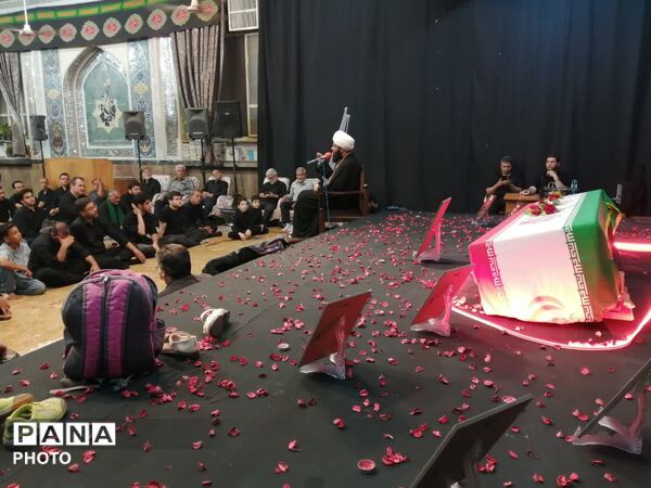 آیین عزاداری شب نهم محرم در هیئت شاهزاده علی اکبر 