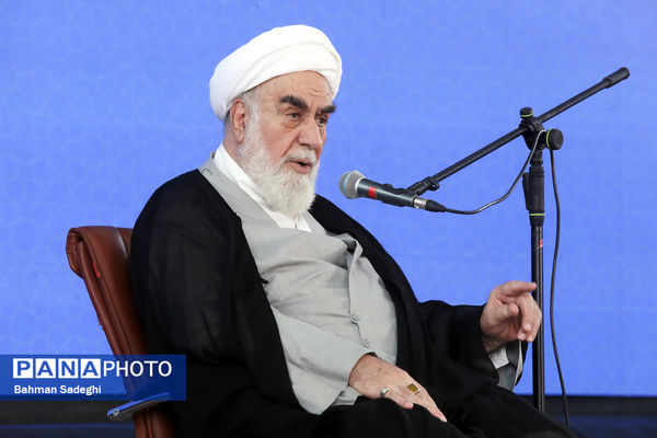 آیین بهره‌برداری و رونمایی از طرح‌های ارتقا عدالت آموزشی و پرورشی بنیاد مستضعفان