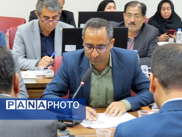 برگزاری دومین جلسه شورای آموزش و پرورش استان در محل استانداری 