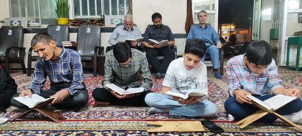 محفل انس با قرآن کریم به یاد شهدای ارتش در شهرستان کاشمر