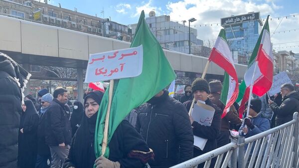 حضور پرشور کودکان در راهپیمایی ۲۲ بهمن