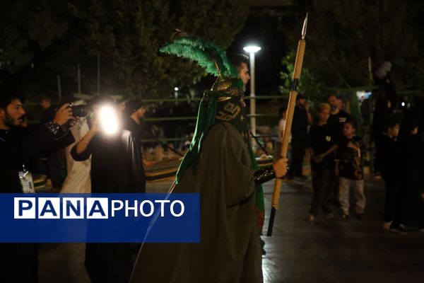 آیین «مشعل گردانی» نجفی‌های مقیم قم