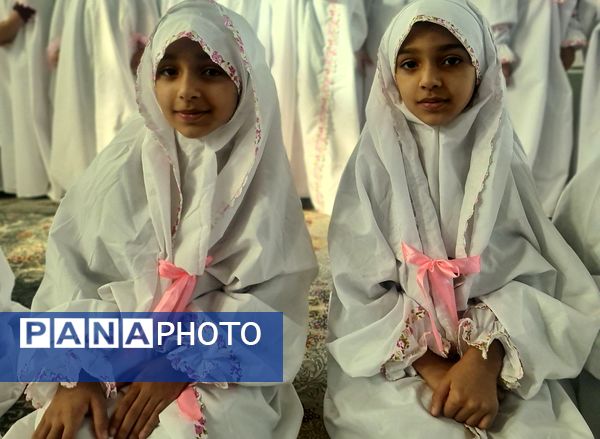 جشن تکلیف پایه سوم دبستان شهید ابراهیم تنیده در زیارت سید مظفر