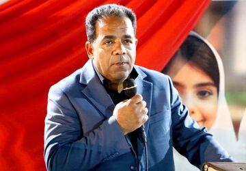 معلمان پرچمداران تربیت نسل مؤمن و آگاه هستند