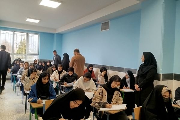 آزمون کتبی مسابقات قرآن و عترت دانش آموزان دخترانه  متوسطه 