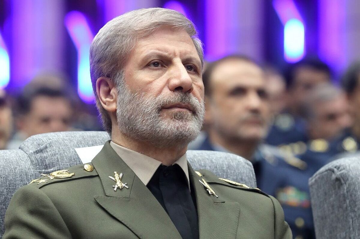 تمام تحرکات دشمن را رصد می‌کنیم و برای پاسخگویی قاطعانه آماده ‌هستیم‌