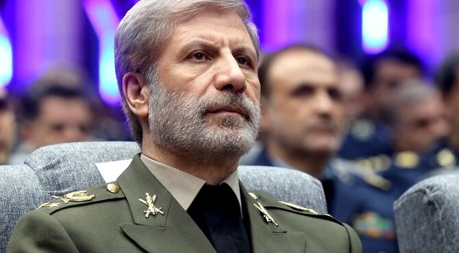تمام تحرکات دشمن را رصد می‌کنیم و برای پاسخگویی قاطعانه آماده ‌هستیم‌
